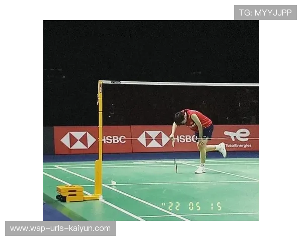 羽毛球女单挥拍背部抽筋：运动中的隐形敌人与应对秘籍